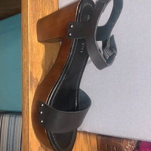 Madden Girl platforms. Size 9